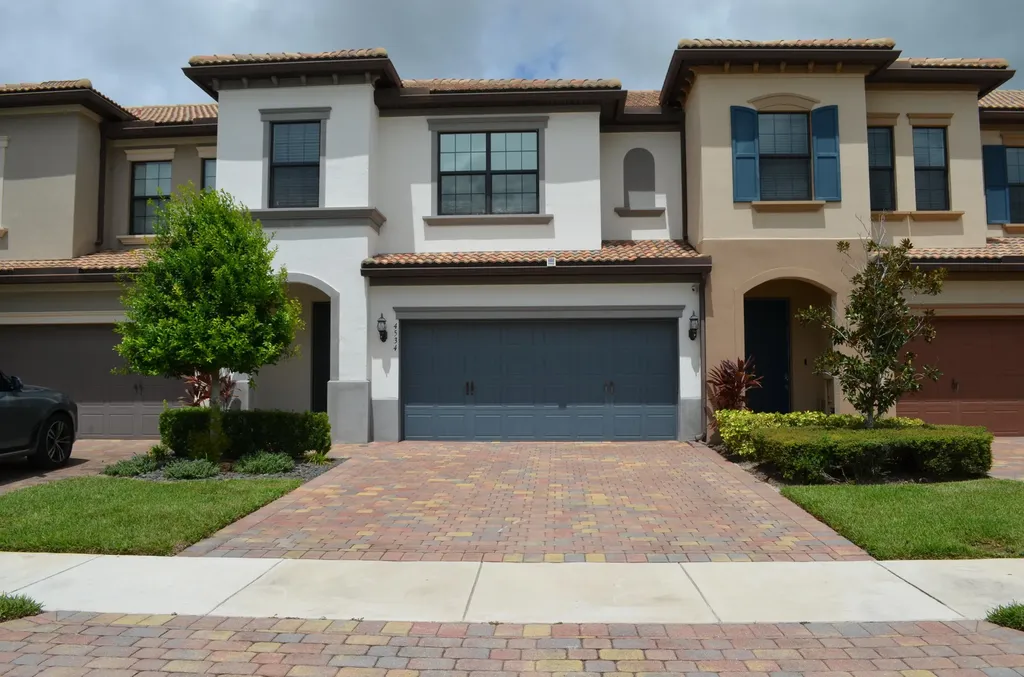 4534 San Fratello Circle Lake Worth FL 33467