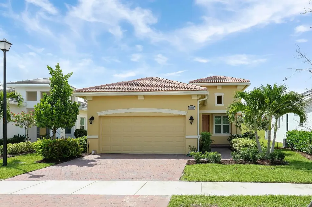9249 SW Pepoli Way Port St Lucie FL 34987