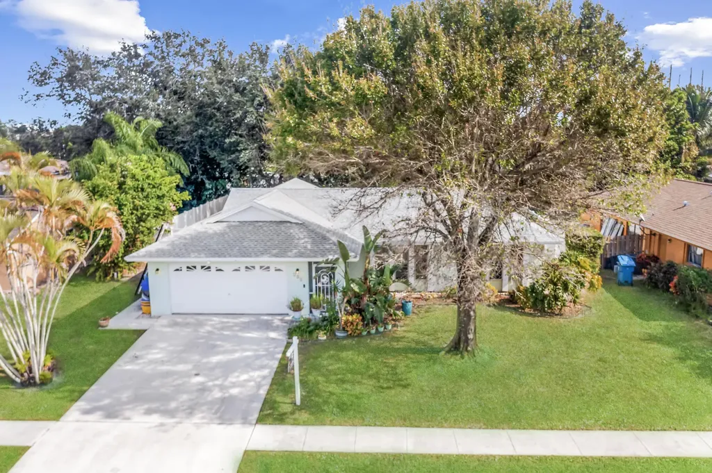 285 Las Palmas Street Royal Palm Beach FL 33411