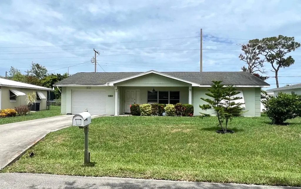 213 E Arbor Avenue Port St Lucie FL 34952