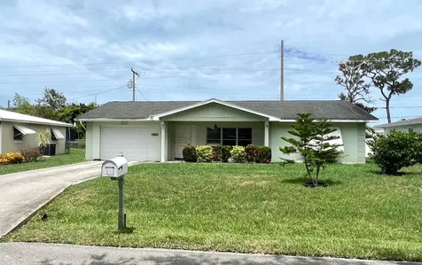 213 E Arbor Avenue Port St Lucie FL 34952