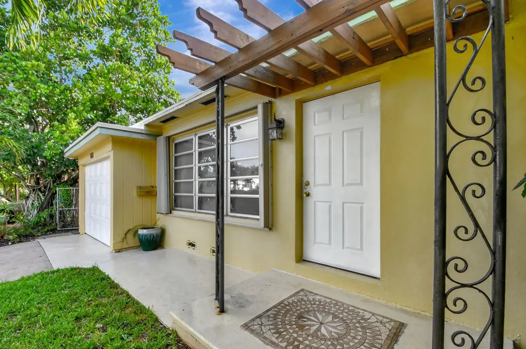 522 N C Street Lake Worth Beach FL 33460
