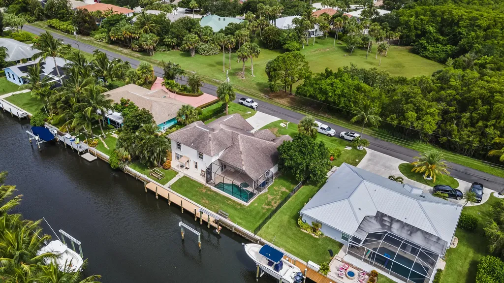 9294 SE Kingsley Street Hobe Sound FL 33455