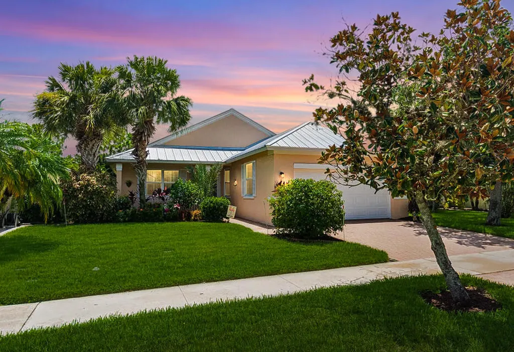 187 NW Willow Grove Avenue Port St Lucie FL 34986