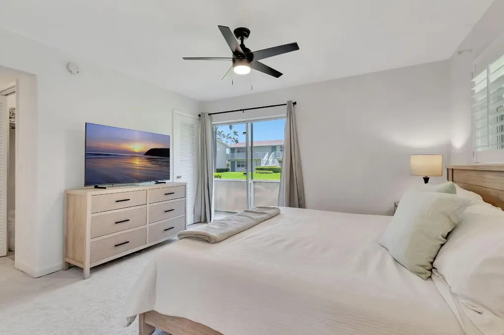 740 Horizons W Boynton Beach FL 33435