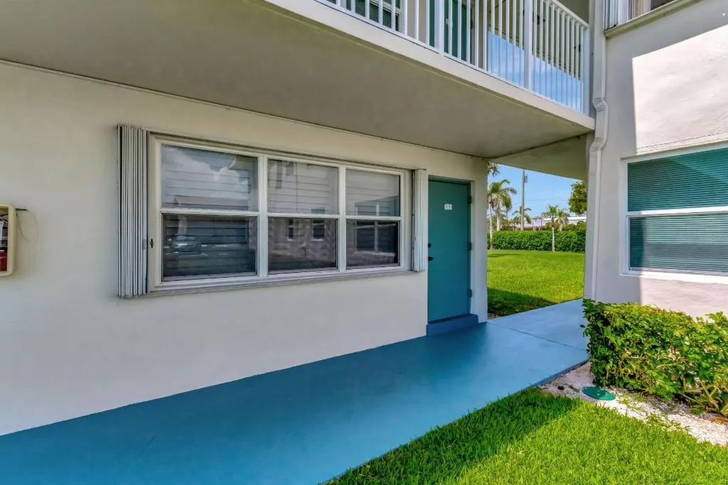 740 Horizons W Boynton Beach FL 33435