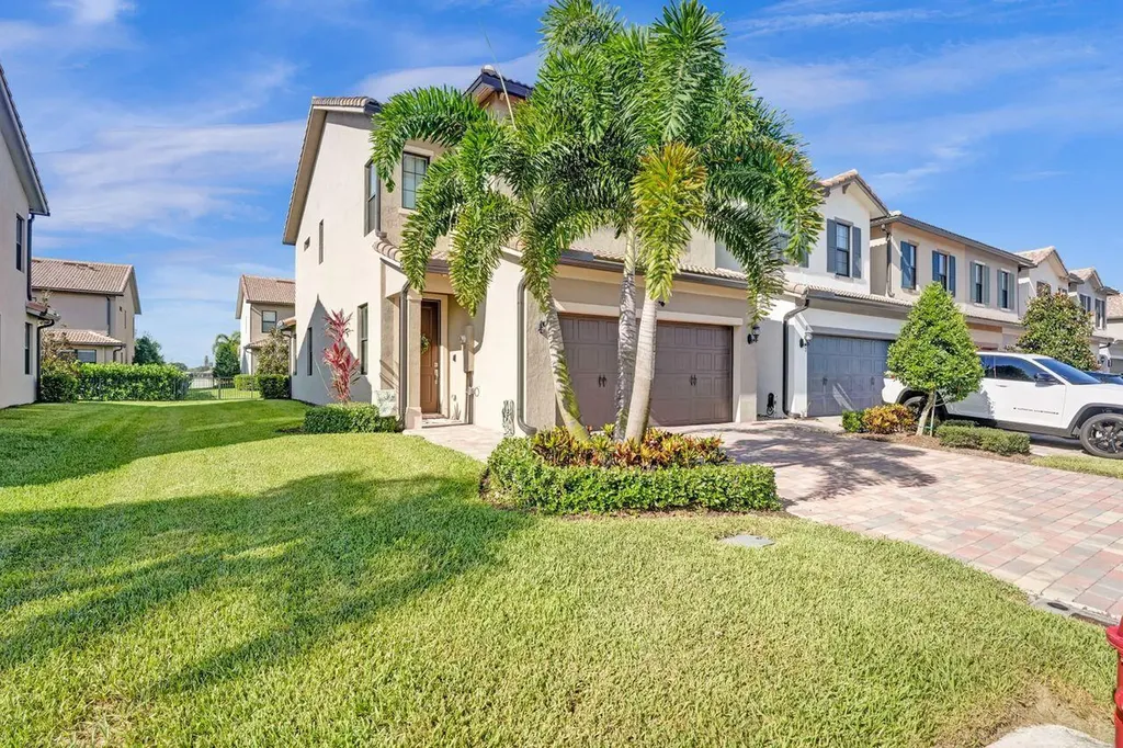 8240 Tailshot Court Lake Worth FL 33467