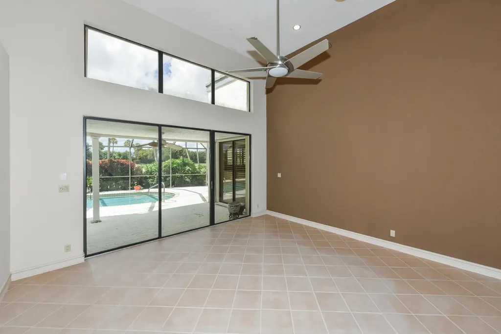 10209 Spyglass Way Boca Raton FL 33498
