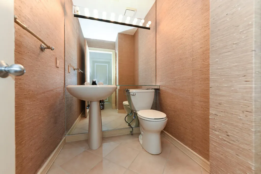 10209 Spyglass Way Boca Raton FL 33498
