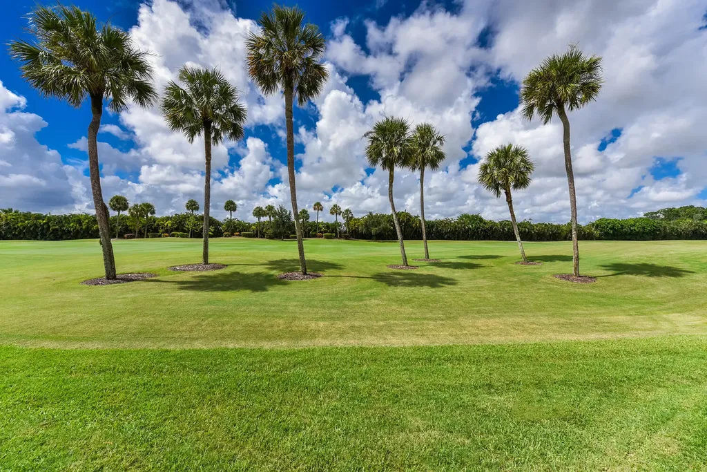 10209 Spyglass Way Boca Raton FL 33498