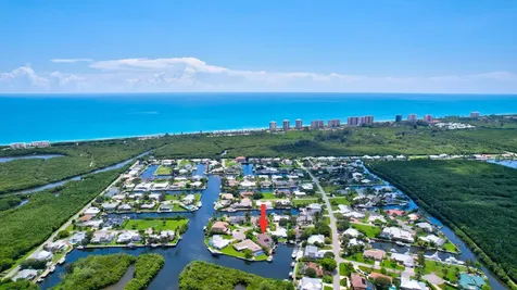 129 Queen Christina Court Hutchinson Island FL 34949