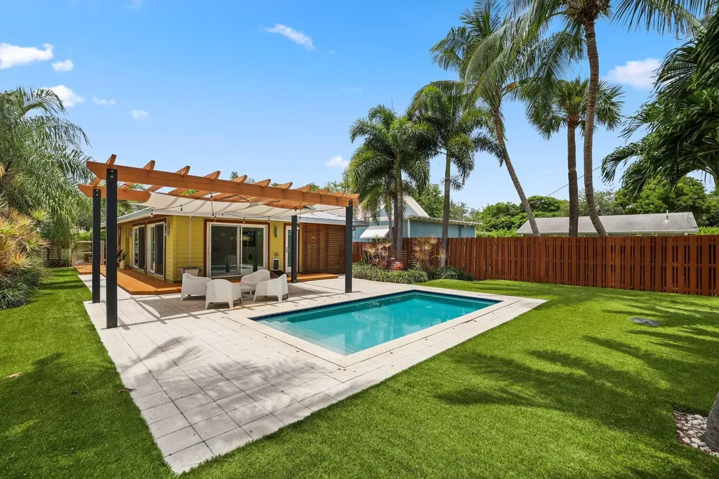 235 NW 1st Avenue Delray Beach FL 33444