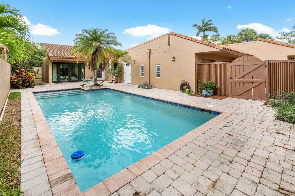 6624 Patio Lane Boca Raton FL 33433
