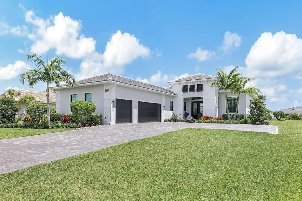 5541 SW Star Apple Street Palm City FL 34990