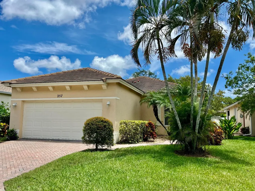 257 SW Coconut Key Way Port St Lucie FL 34986