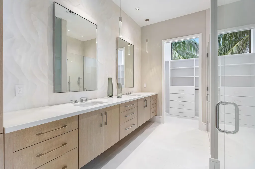 471 Royal Palm Way Boca Raton FL 33432