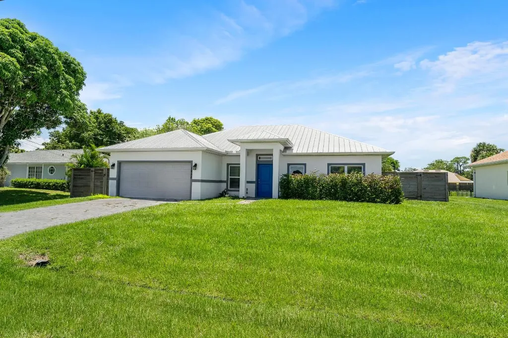 1898 SW Idaho Lane Port St Lucie FL 34953