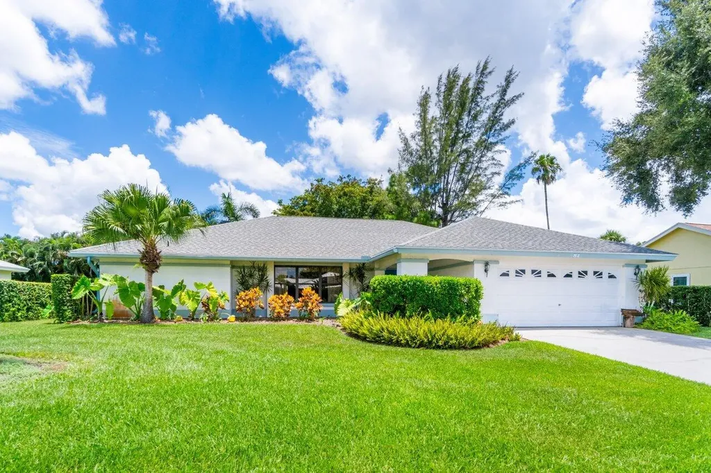 84 Santa Monica Avenue Royal Palm Beach FL 33411
