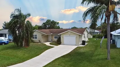 366 SE Lancaster Avenue Port St Lucie FL 34984