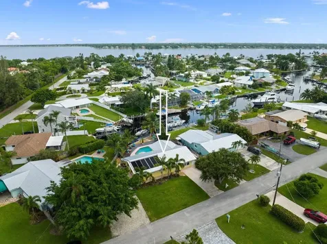 1749 SW Coxswain Place Palm City FL 34990