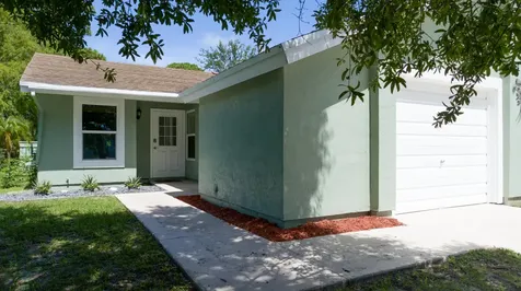1632 SE Kestwick Court Port St Lucie FL 34952