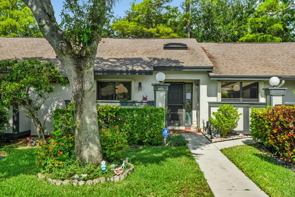 485 Lynbrook Court Royal Palm Beach FL 33411