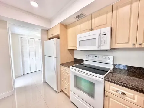10193 N Military Drive Palm Beach Gardens FL 33410
