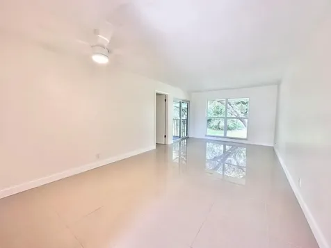 10193 N Military Drive Palm Beach Gardens FL 33410