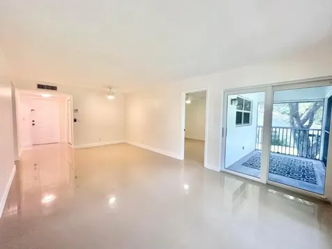 10193 N Military Drive Palm Beach Gardens FL 33410