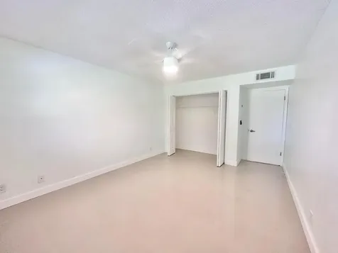 10193 N Military Drive Palm Beach Gardens FL 33410