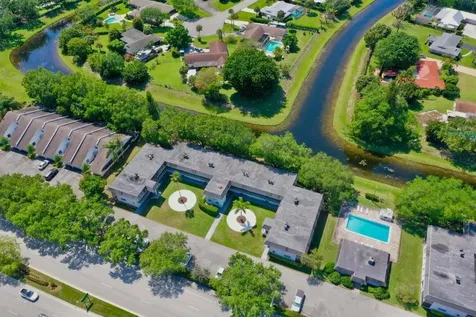 10193 N Military Drive Palm Beach Gardens FL 33410