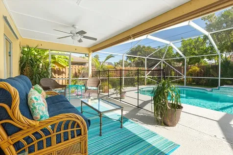 527 SE Nome Drive Port St Lucie FL 34984