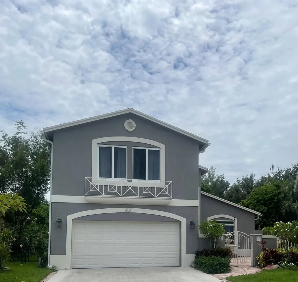 4251 Pine Hollow Circle Greenacres FL 33463