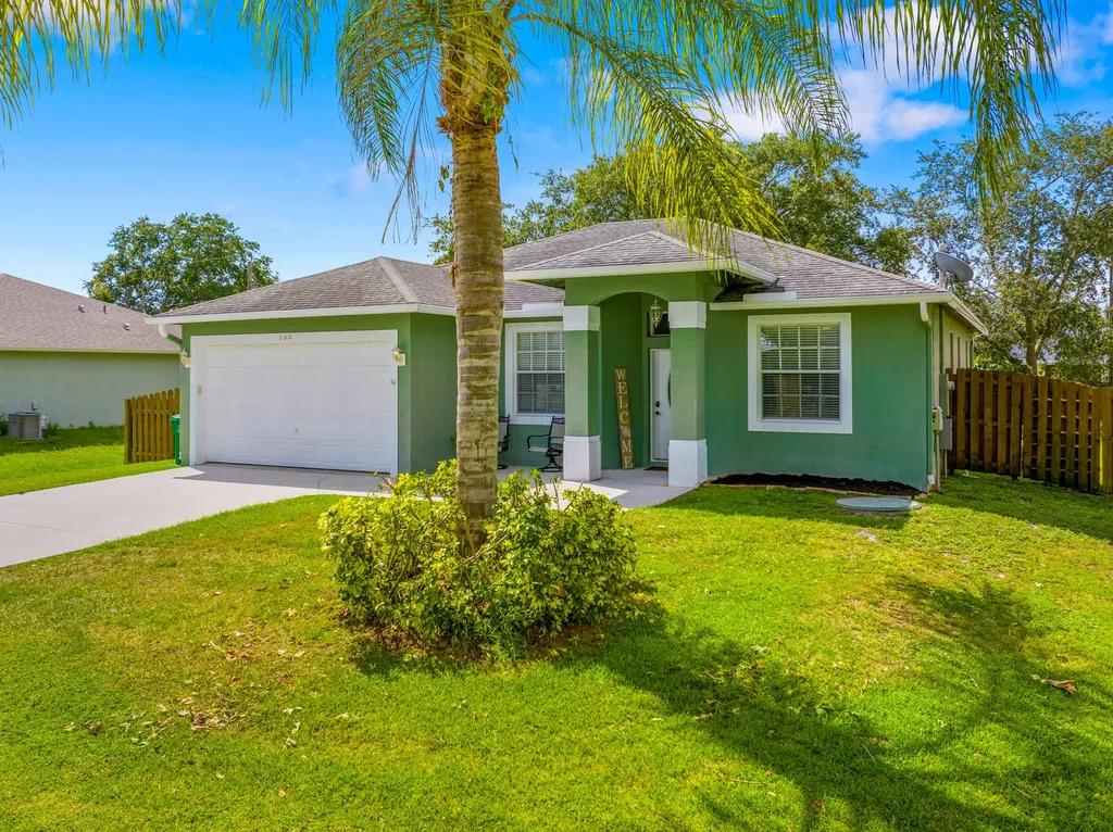 565 NW Salina Terrace Port St Lucie FL 34983