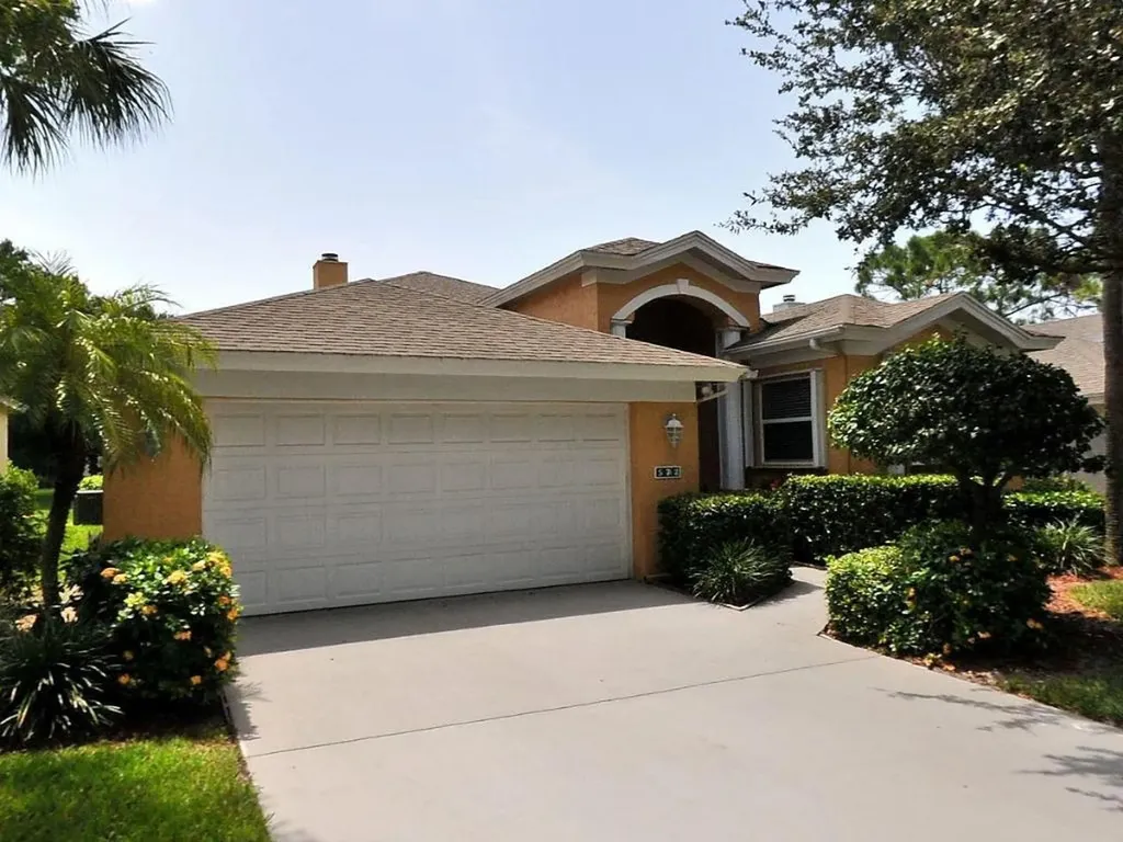 572 NW Montevina Drive Port St Lucie FL 34986