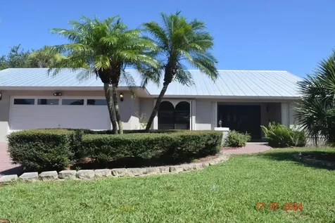 422 S Naranja Avenue Port St Lucie FL 34983