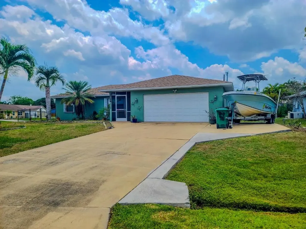 2098 SW Libra Lane Port St Lucie FL 34984