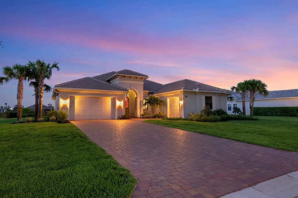 5565 SW Star Apple Street Palm City FL 34990