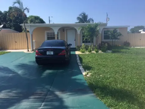 521 Brown Road Lantana FL 33462