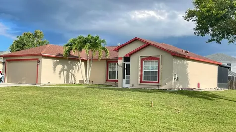 602 SE Streamlet Avenue Port St Lucie FL 34983