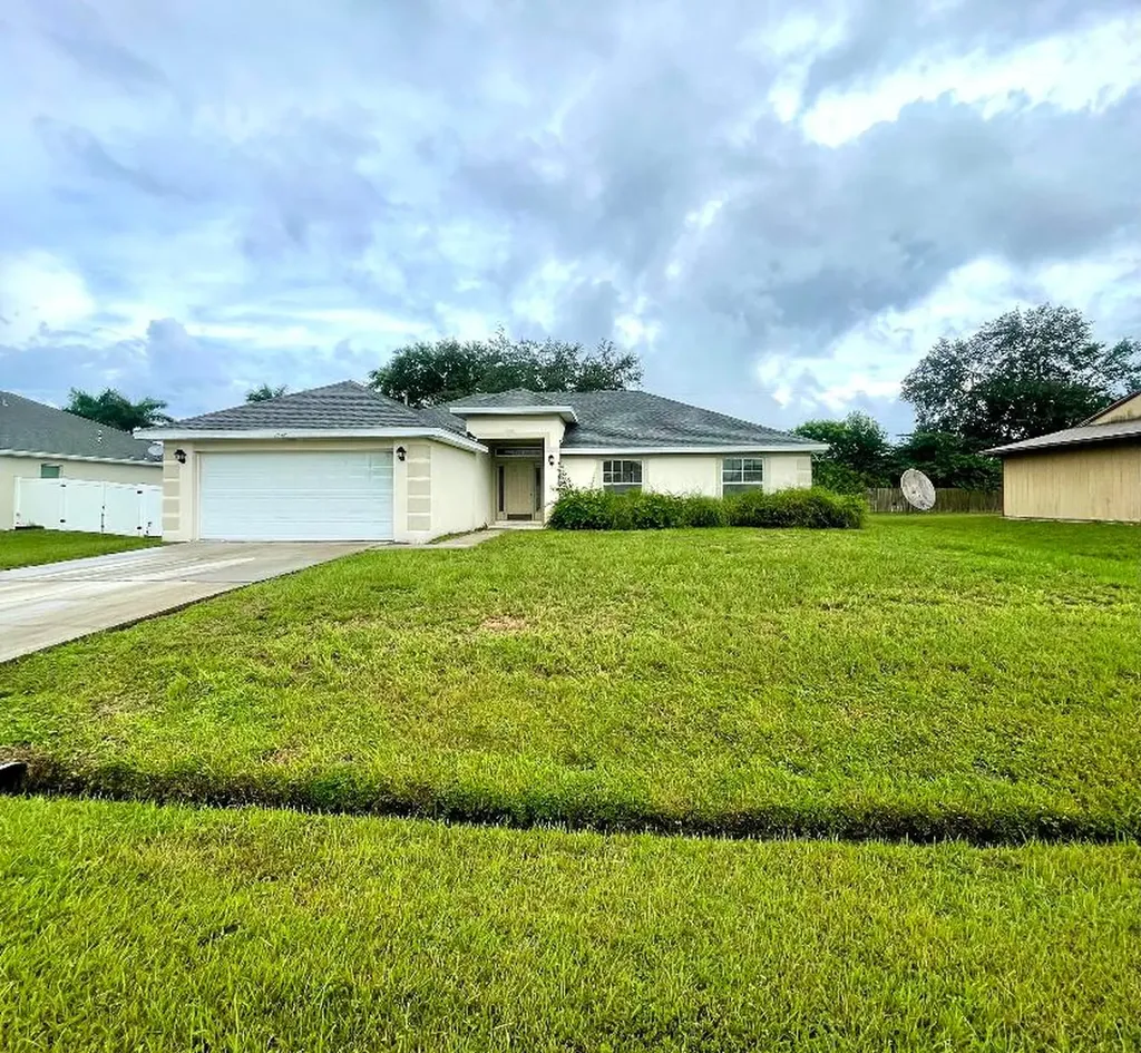 1949 SW Beekman Street Port St Lucie FL 34953