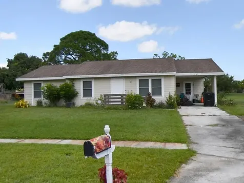 399 NE Cullman Court Port St Lucie FL 34983