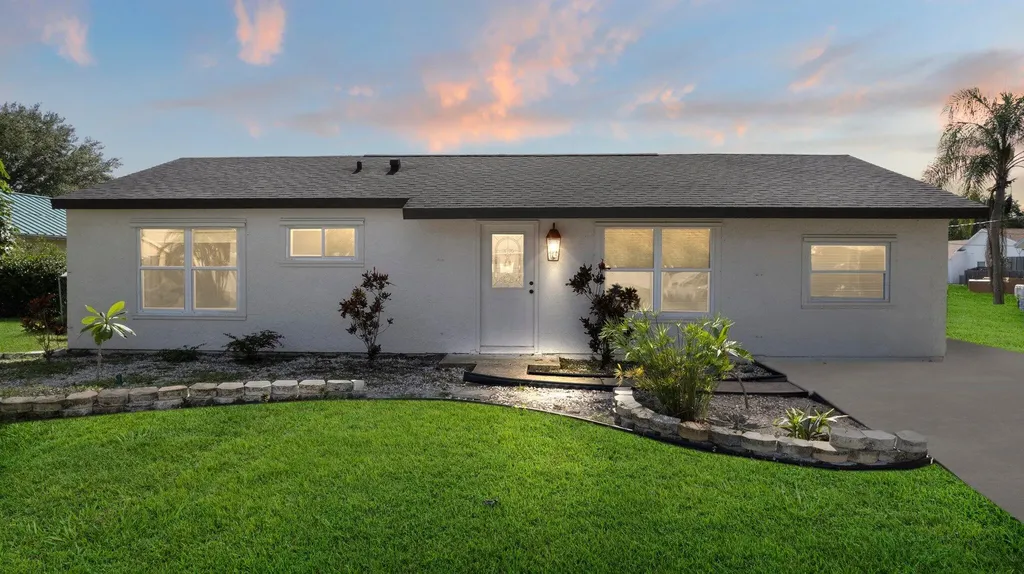 1915 18th Avenue SW Vero Beach FL 32962