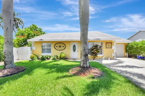 5602 Lake George Place Lake Worth FL 33463