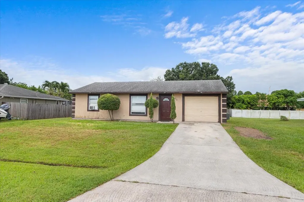 420 SW Parish Terrace Port St Lucie FL 34984