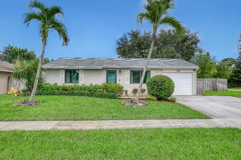 8500 Elaine Drive Boynton Beach FL 33472