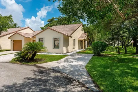 401 Cottonwood Place Boca Raton FL 33431