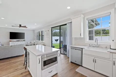 5523 Sandbirch Way Lake Worth FL 33463