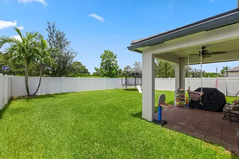 5523 Sandbirch Way Lake Worth FL 33463