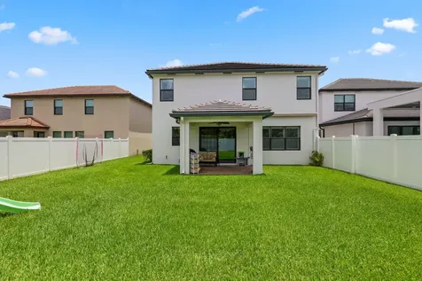 5523 Sandbirch Way Lake Worth FL 33463